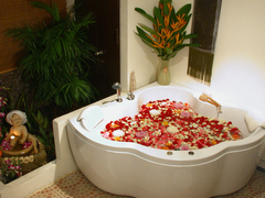 Hotels met prive jacuzzi: 7 super romantische tips v.a 48,-!